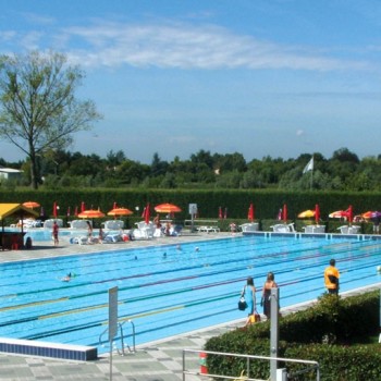 Piscina olimpica esterna